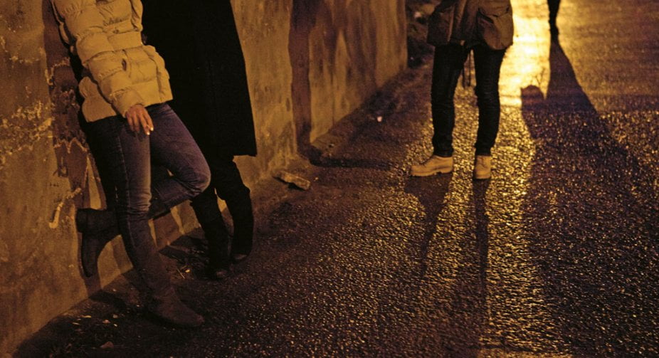 ქალები სექსუალური მომსახურების გაწევის შედეგად მიღებული ანაზღაურებიდან ბრალდებულებს გარკვეულ თანხას უხდიდნენ – შსს