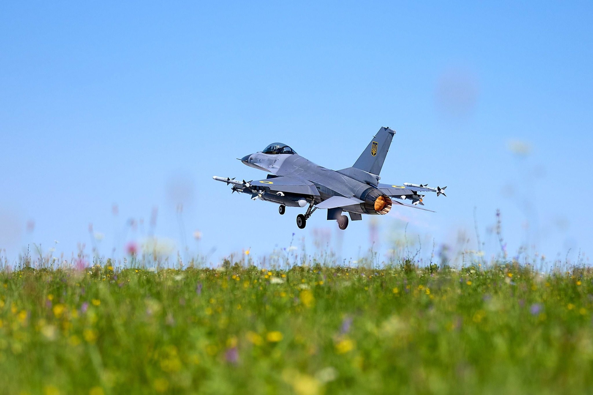 F-16-ები უკრაინის ცაზე – PHOTO