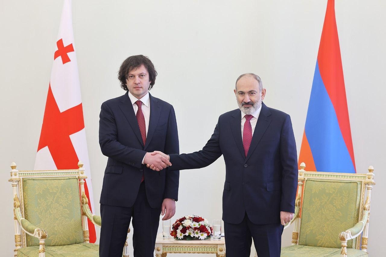 Frontnews - Similar news image