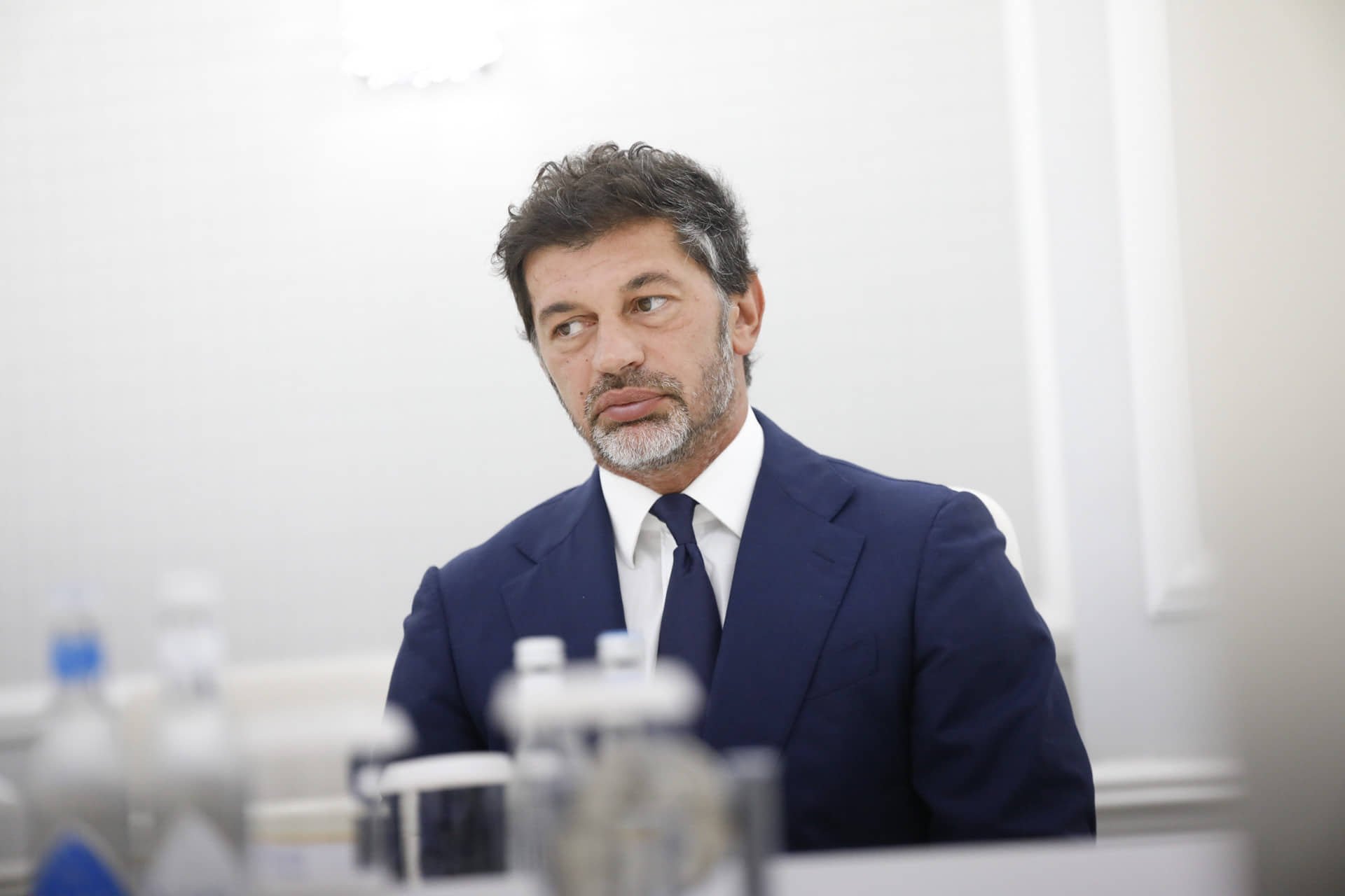Varhelyi’s messages “proof” Georgia on a right path to EU – ruling party sec-gen