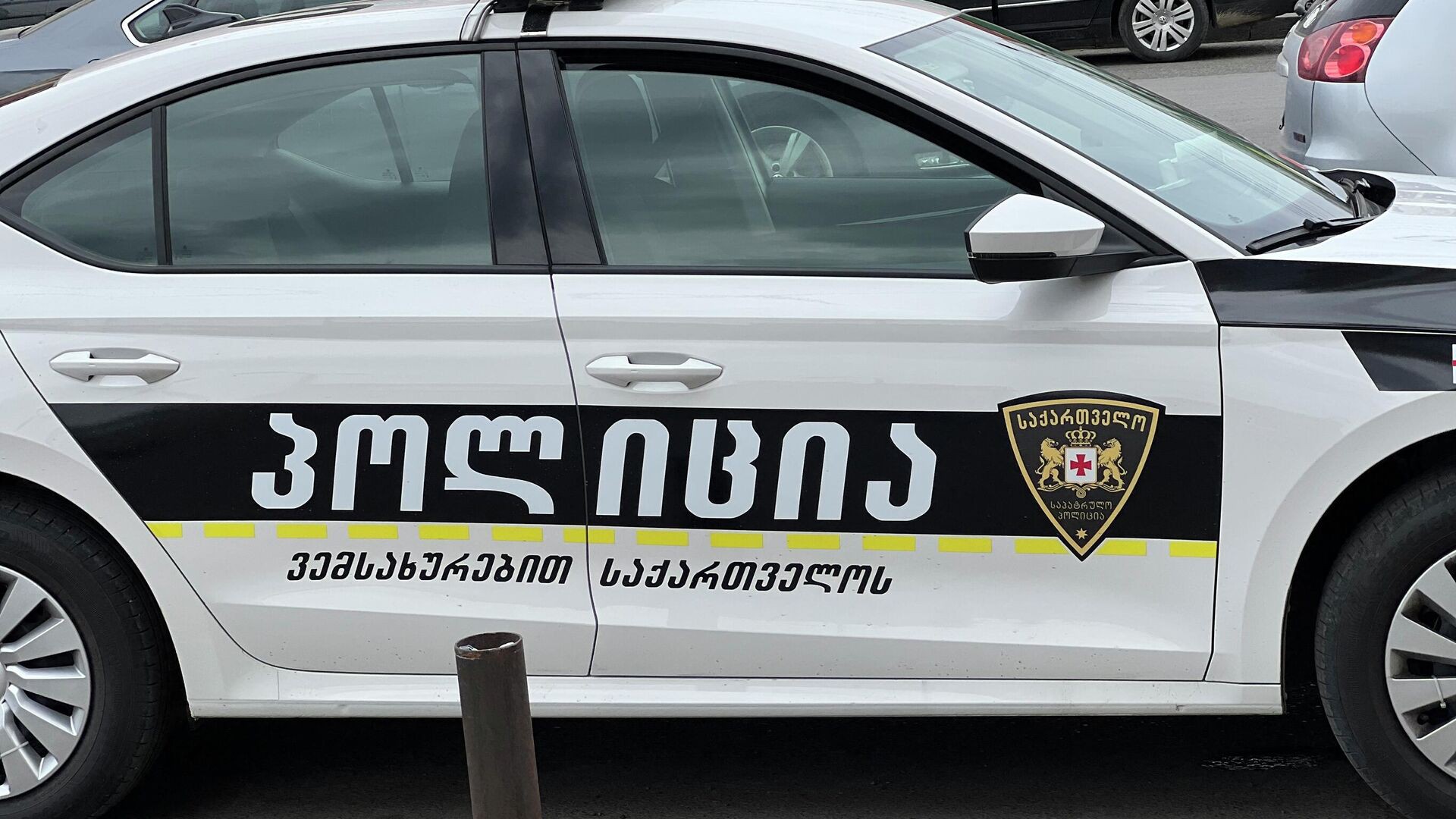 Man with criminal record, under alcohol influence, kills two police officers in road accident