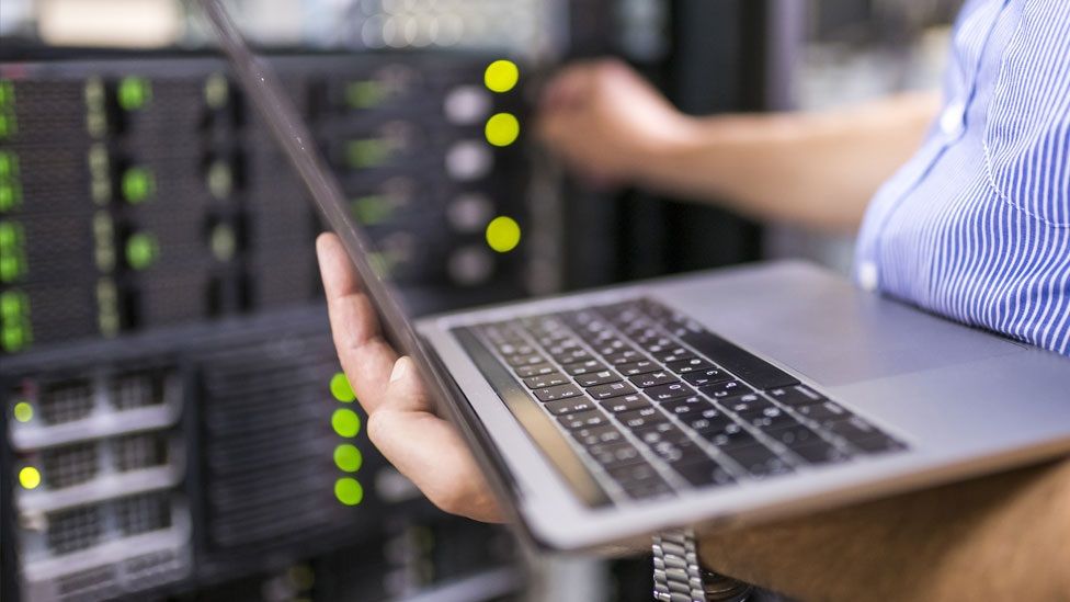 Major websites hit by global outag