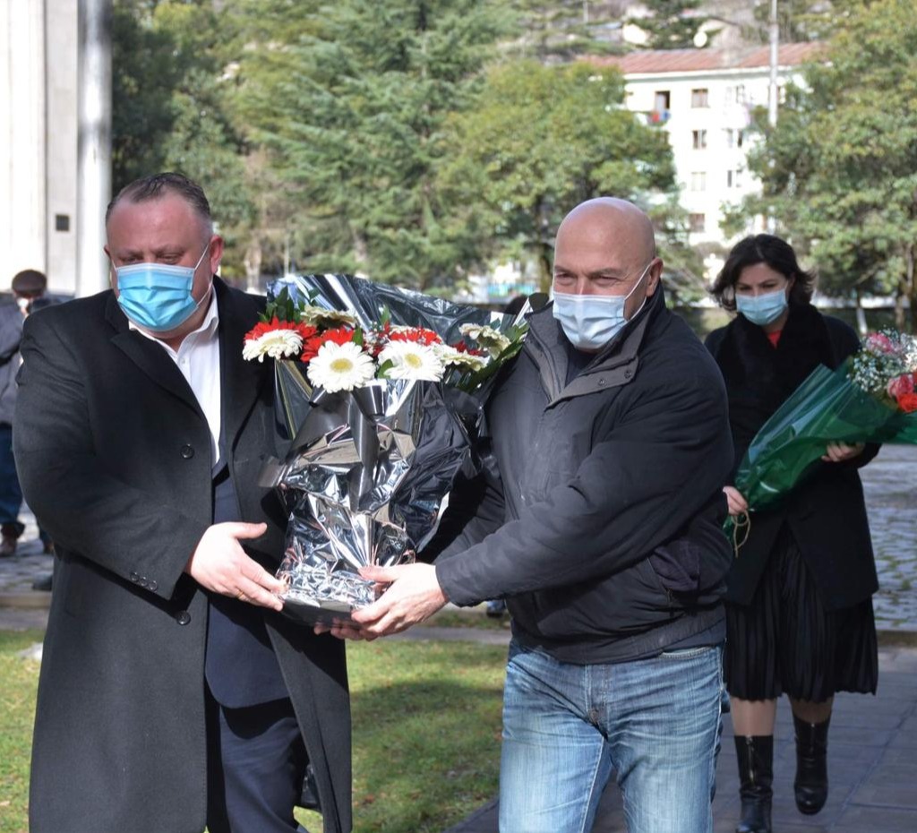Frontnews - Similar news image