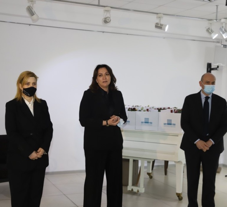 რუსლან აბაშიძემ აფხაზეთის ომში დაღუპულთა დედებს 3 მარტი მიულოცა