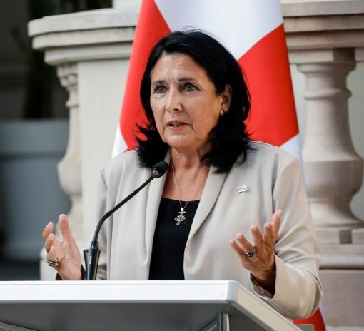 “ასე გამოიყურება სინათლე გვირაბის ბოლოს”