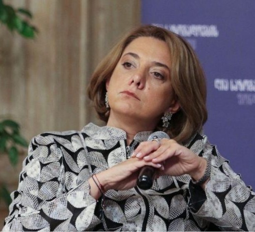 “მიმაჩნია, რომ უპრიანი იქნებოდა ამნისტიის კანონი შეჩერებულიყო, სანამ საგამოძიებო კომისია მუშაობს”