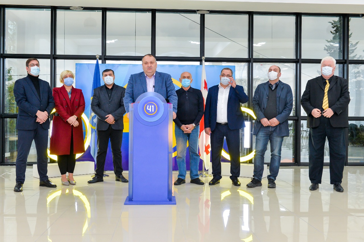 Ruling party Kutaisi mayoral candidate sues opposition-minded channel head, journalist