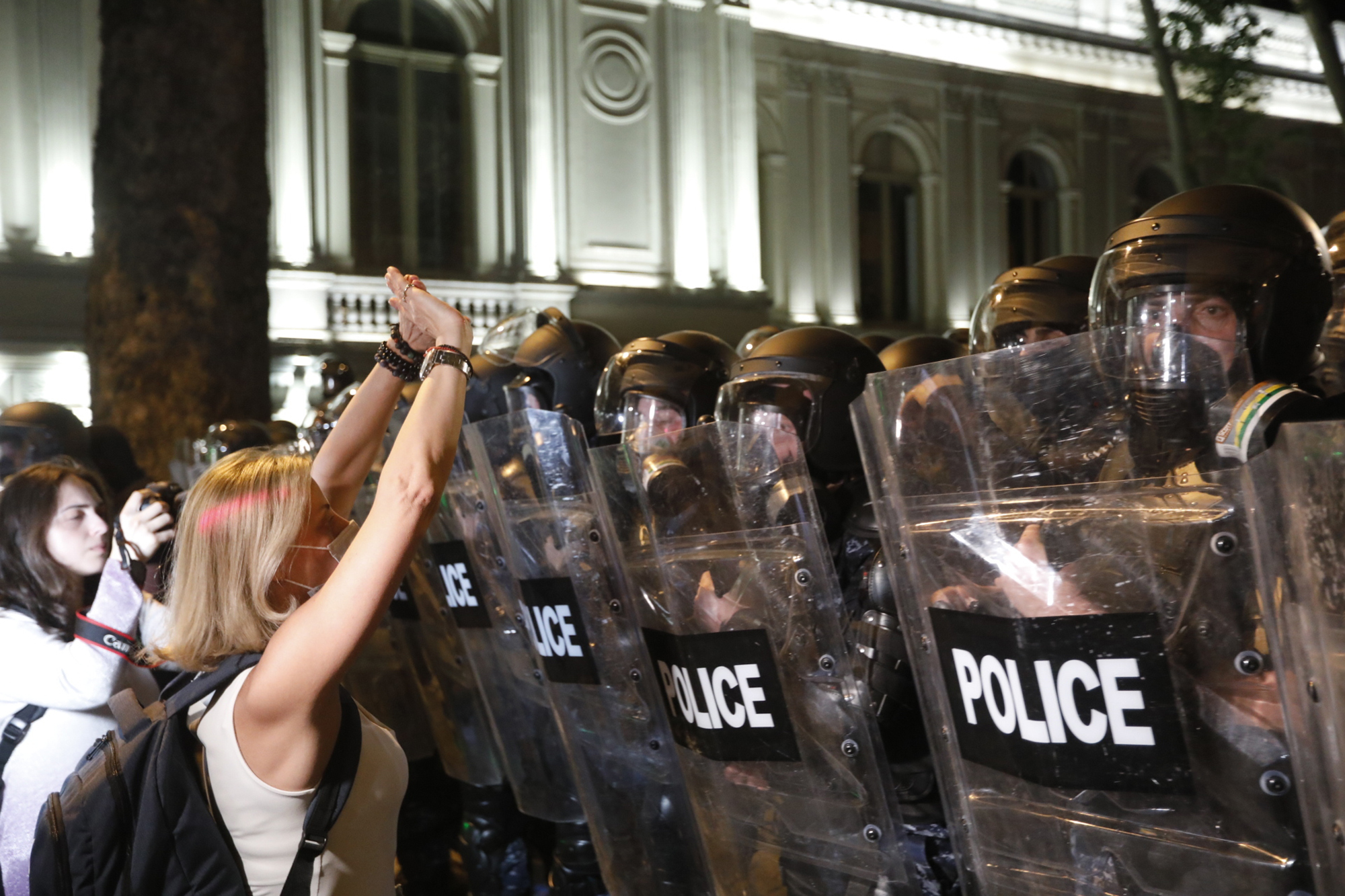 Frontnews - Similar news image