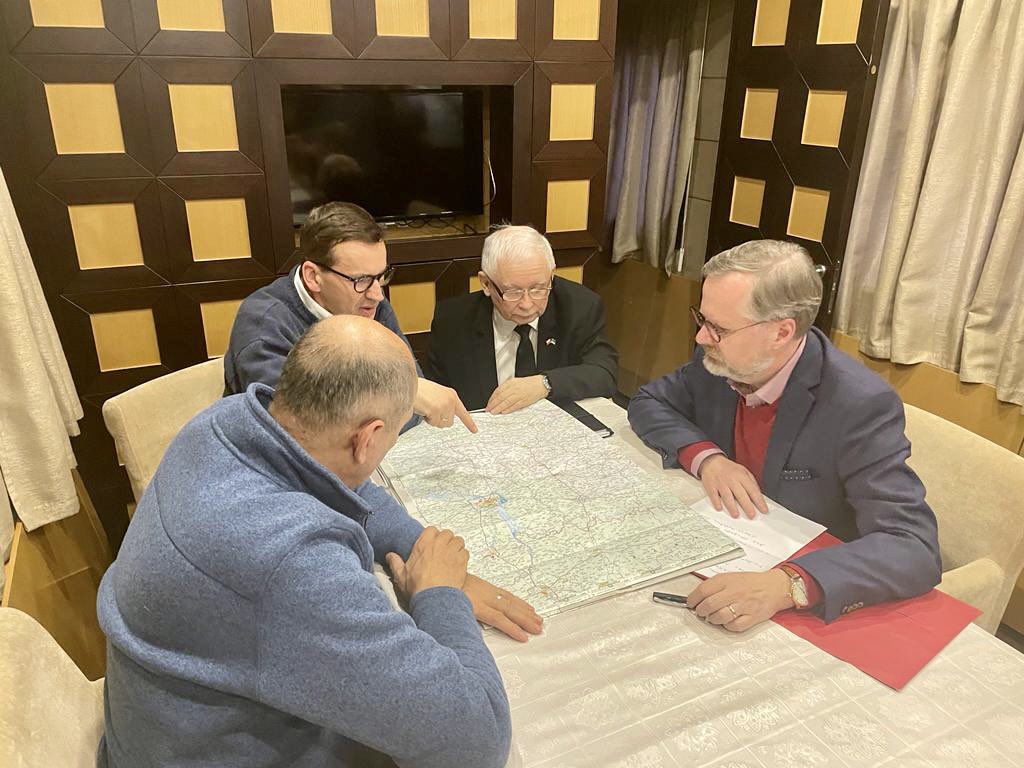 პოლონეთის, ჩეხეთისა და სლოვენიის პრემიერ-მინისტრები კიევში იმყოფებიან