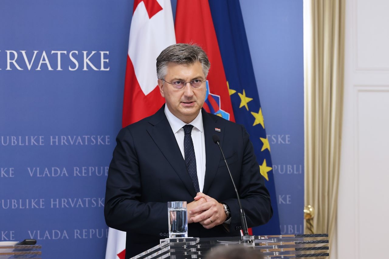 Frontnews - Similar news image