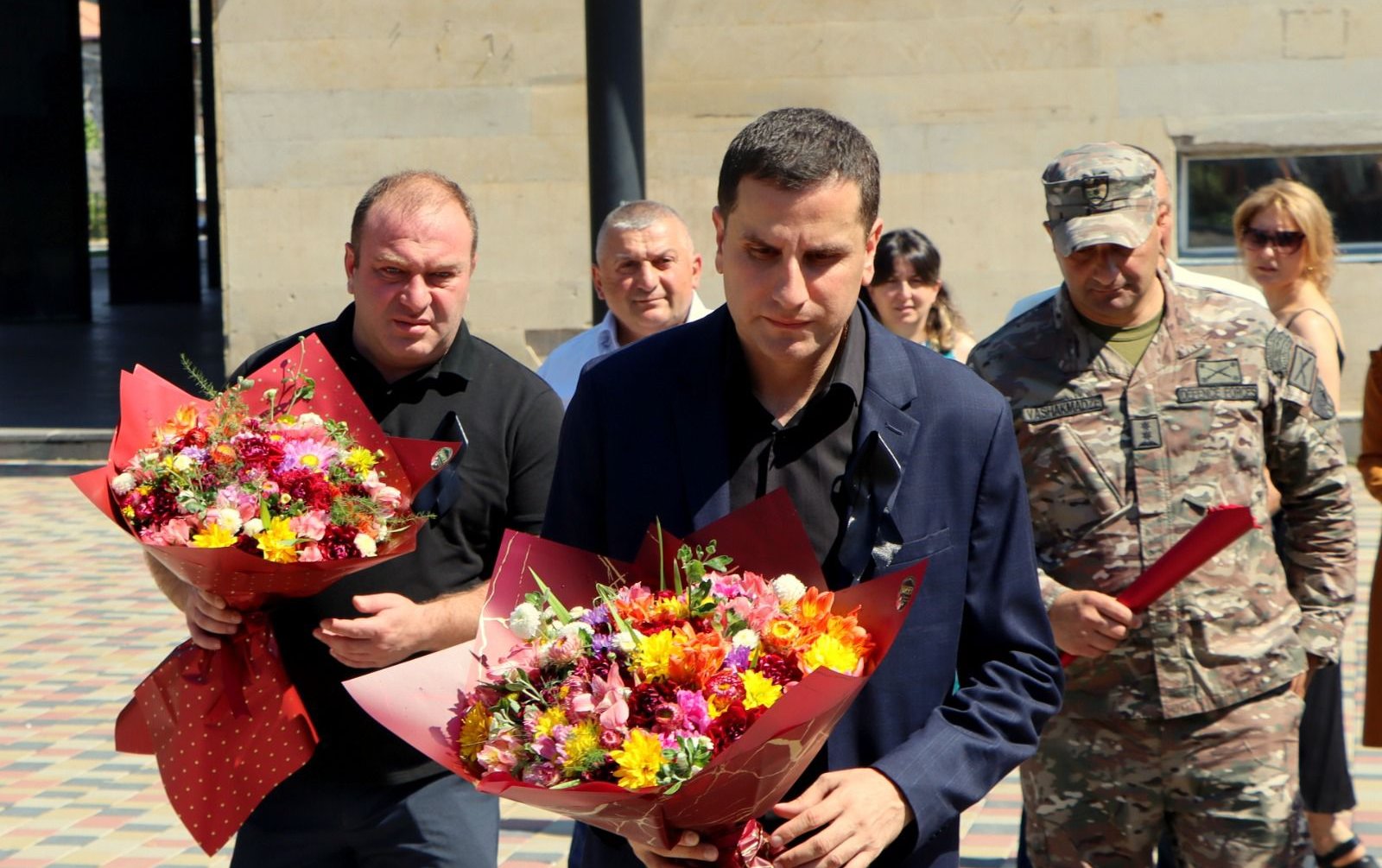 Frontnews - Similar news image