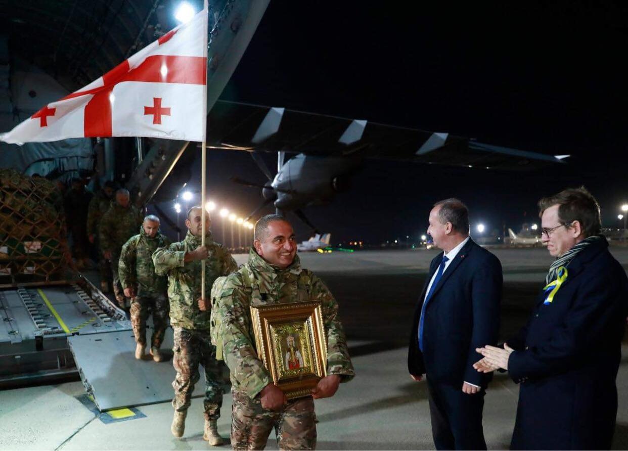 Frontnews - Similar news image