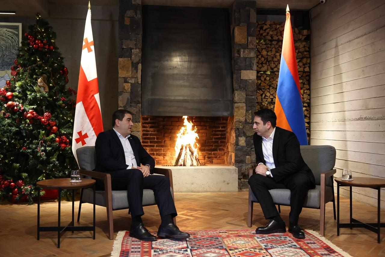 Frontnews - Similar news image