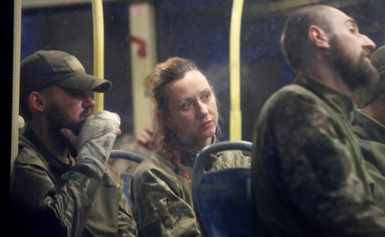 UK intelligence: at least 1,700 Ukrainian soldiers surrender from Azovstal
