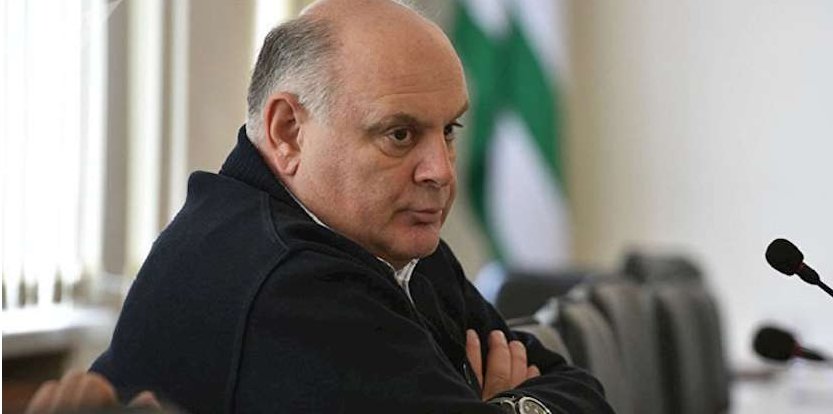 De facto Abkhazia’s President ready to resign if opposition vacates “state buildings”