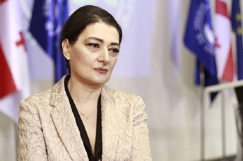 თაკო ჩარკვიანი – მობრუნდა პრეზიდენტი, ახლა ტვინი გაანძრიონ, ფრთხილად, ბატონებო