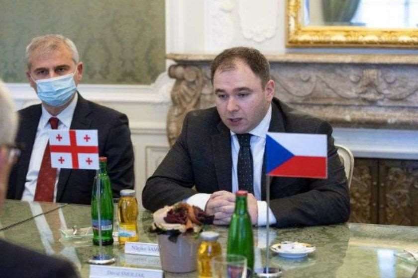 Frontnews - Similar news image