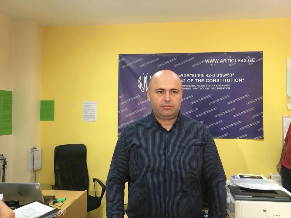 “უფლებები საქართველო” აფგან მუხთარლის საქმეზე ბიძინა ივანიშვილისა და სოსო გოგაშვილის გამოკითხვას მოითხოვს