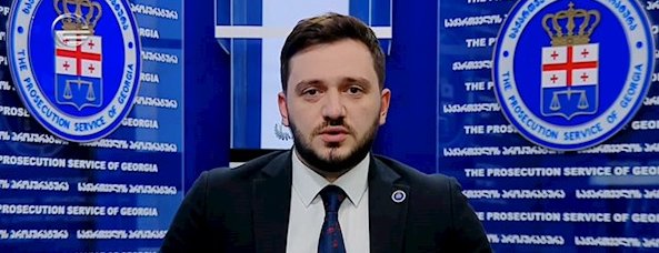 პროკურორი სააკაშვილს – რა გადაუდებელი აუცილებლობა იყო გიგი უგულავას გახდომა, რაც ქვეყანას 114 ათასი ლარი დაუჯდა?! სოფო ნიჟარაძის სასტუმროს მომსახურება, რაც სახელმწიფოს 5500 ლარი დაუჯდა?!