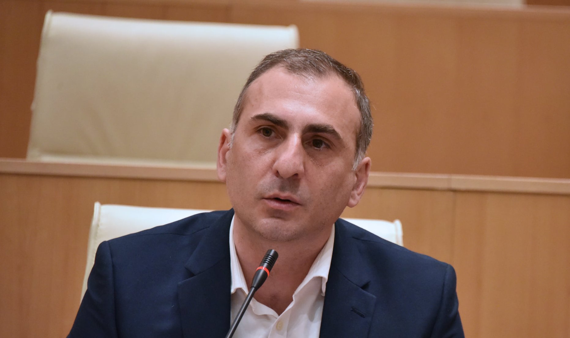 Opposition MP calls “inexplicable, embarrassing” ruling party’s absence at PACE vote against Putin