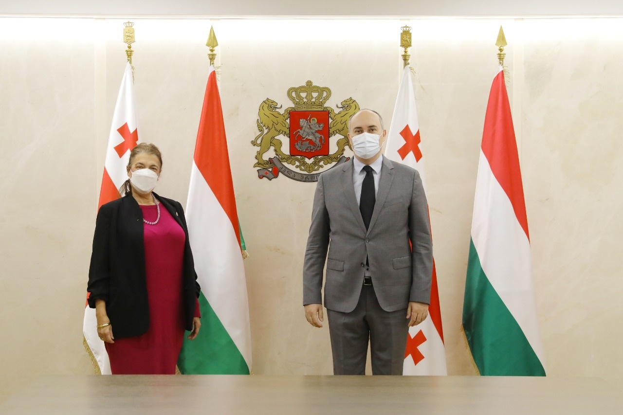 Frontnews - Similar news image