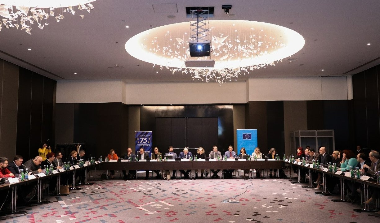Frontnews - Similar news image