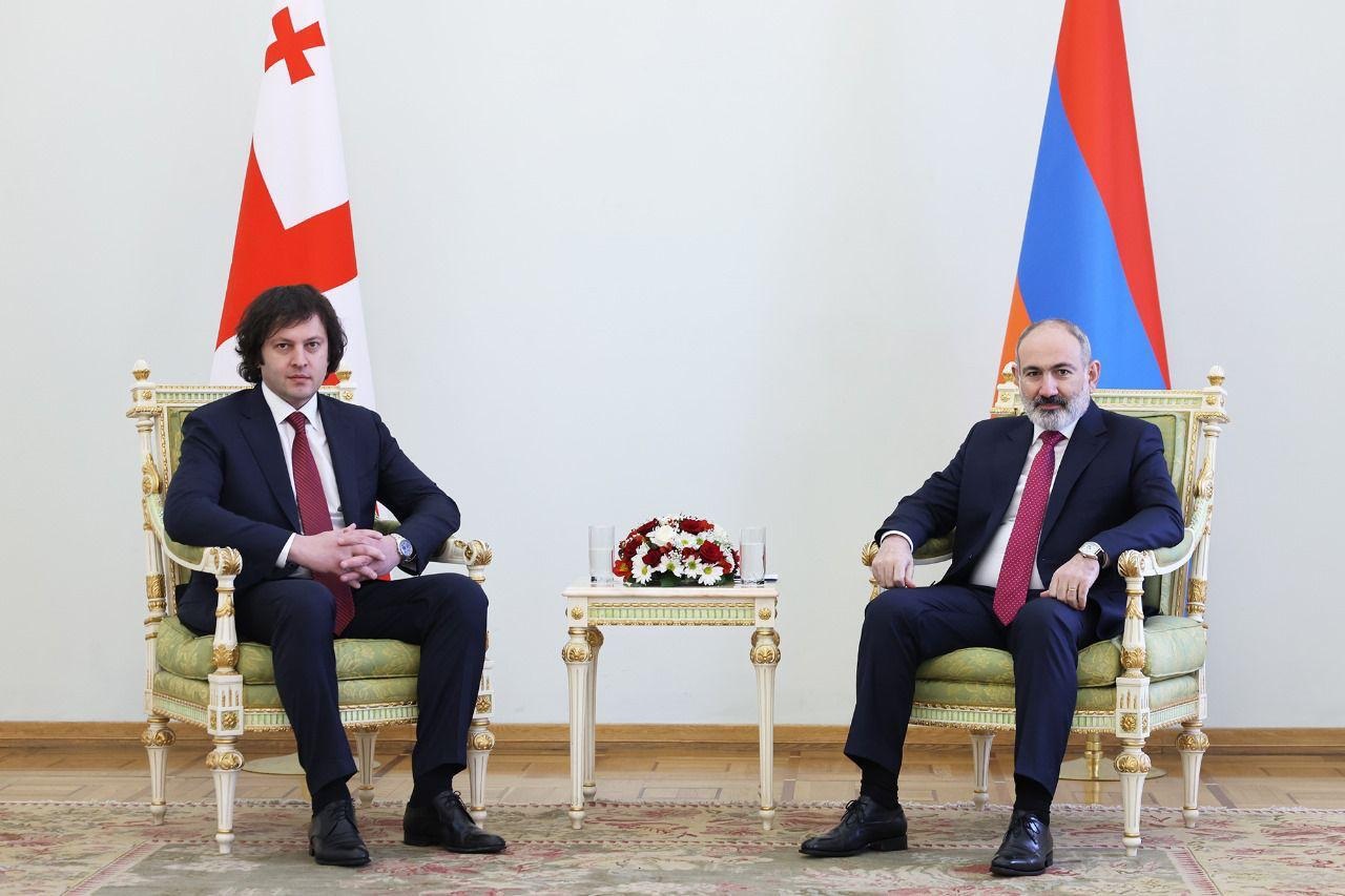 Frontnews - Similar news image