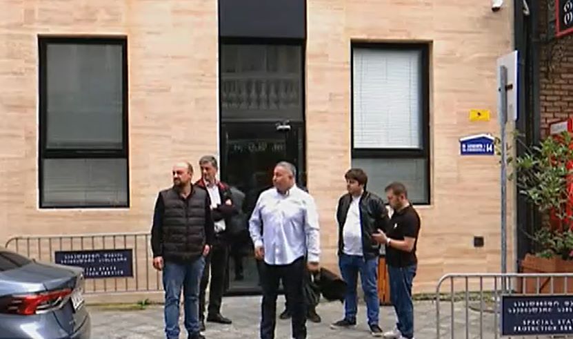 Frontnews - Similar news image
