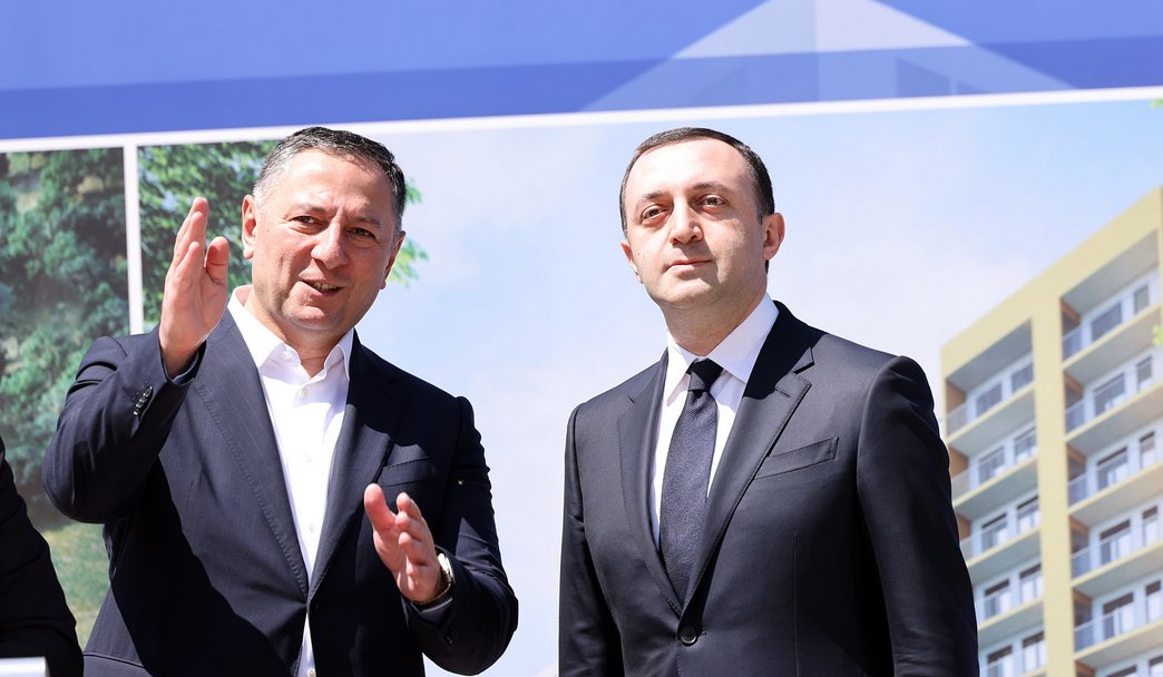 Frontnews - Similar news image