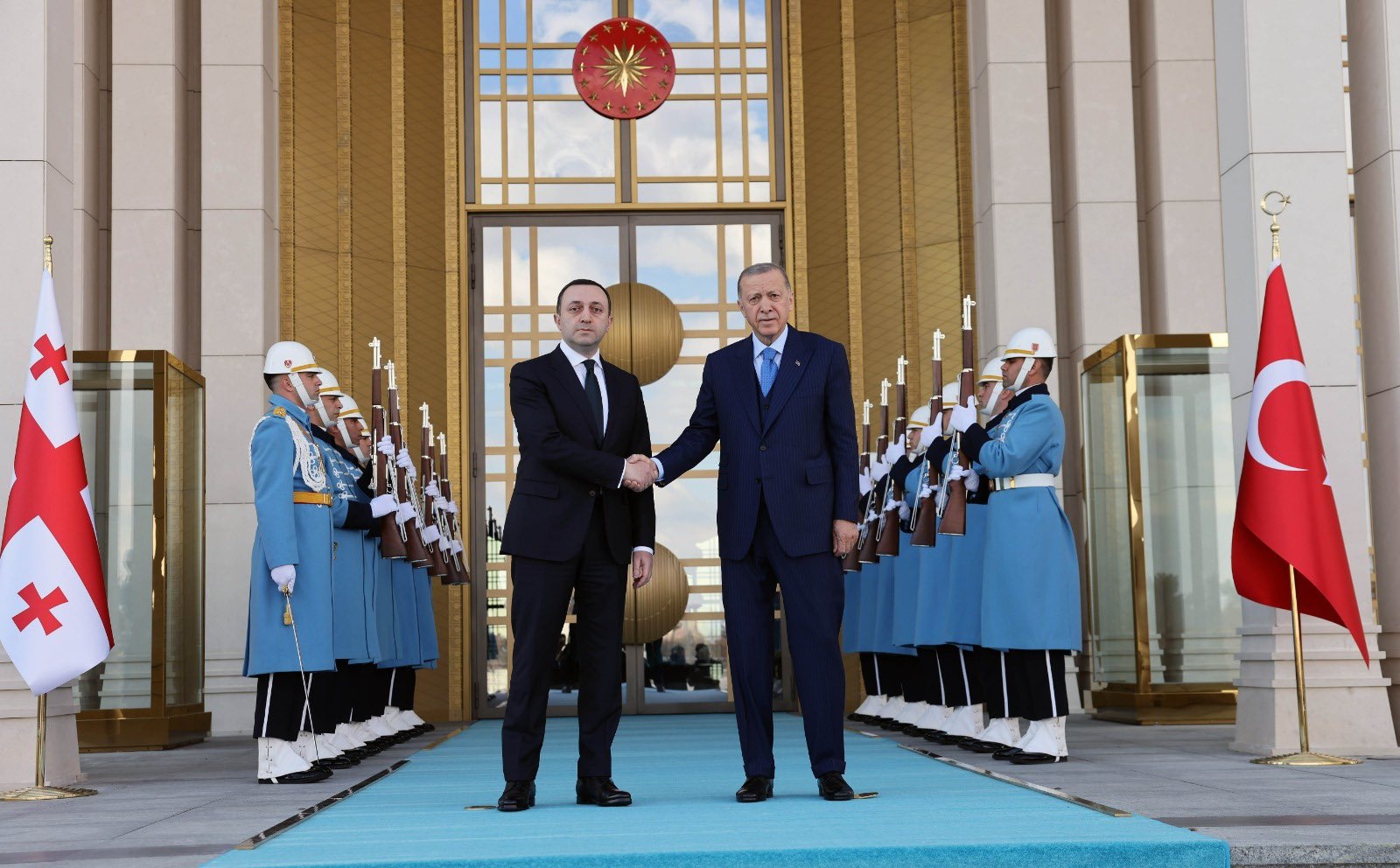 Frontnews - Similar news image