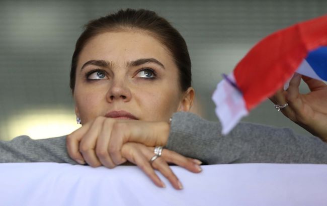 დიდმა ბრიტანეთმა ალინა კაბაევას და პუტინის ყოფილ ცოლს სანქციები დაუწესა