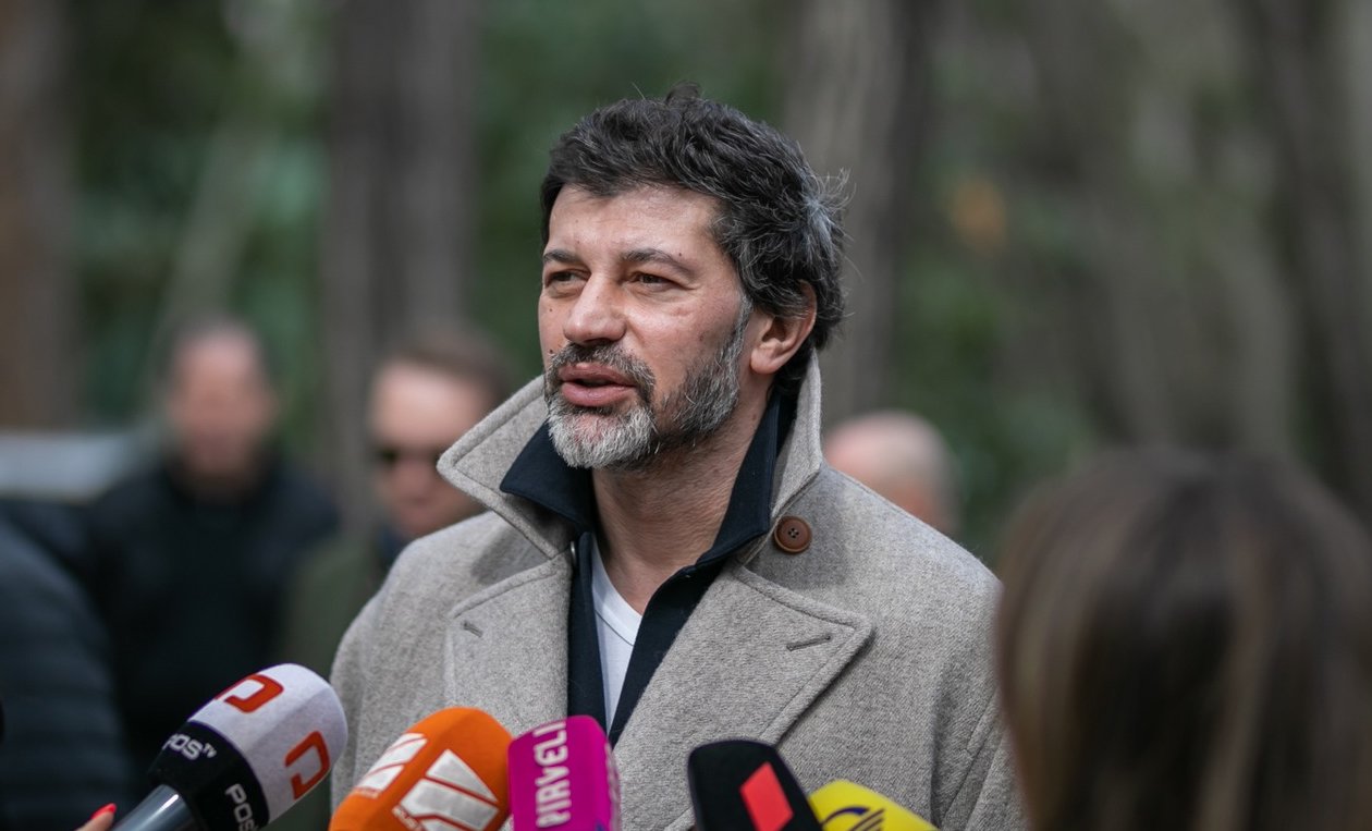 Frontnews - Similar news image