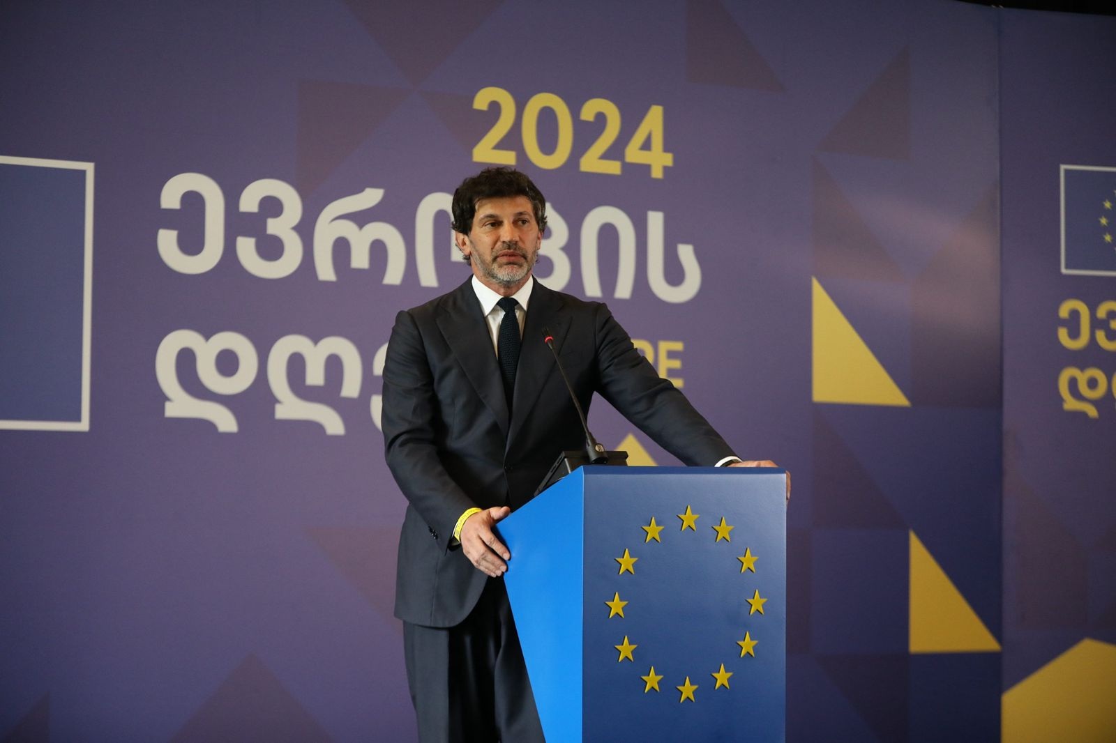 Frontnews - Similar news image