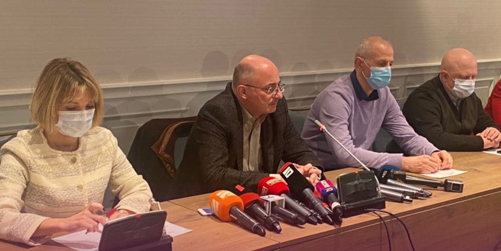 Frontnews - Similar news image