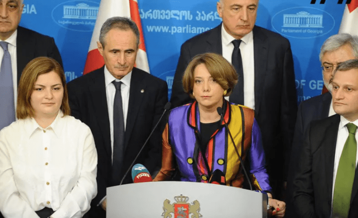 ფრაქცია “ლელო” – თუ “ქართული ოცნება” მაინც შეეცდება თავი აარიდოს სრულად პროპორციული ვადამდელი არჩევნების დანიშვნას, დავტოვებთ პარლამენტს