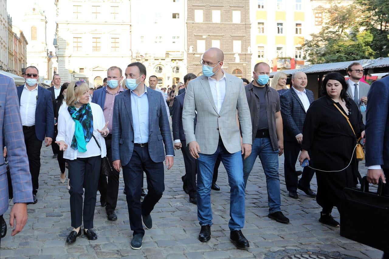 Frontnews - Similar news image