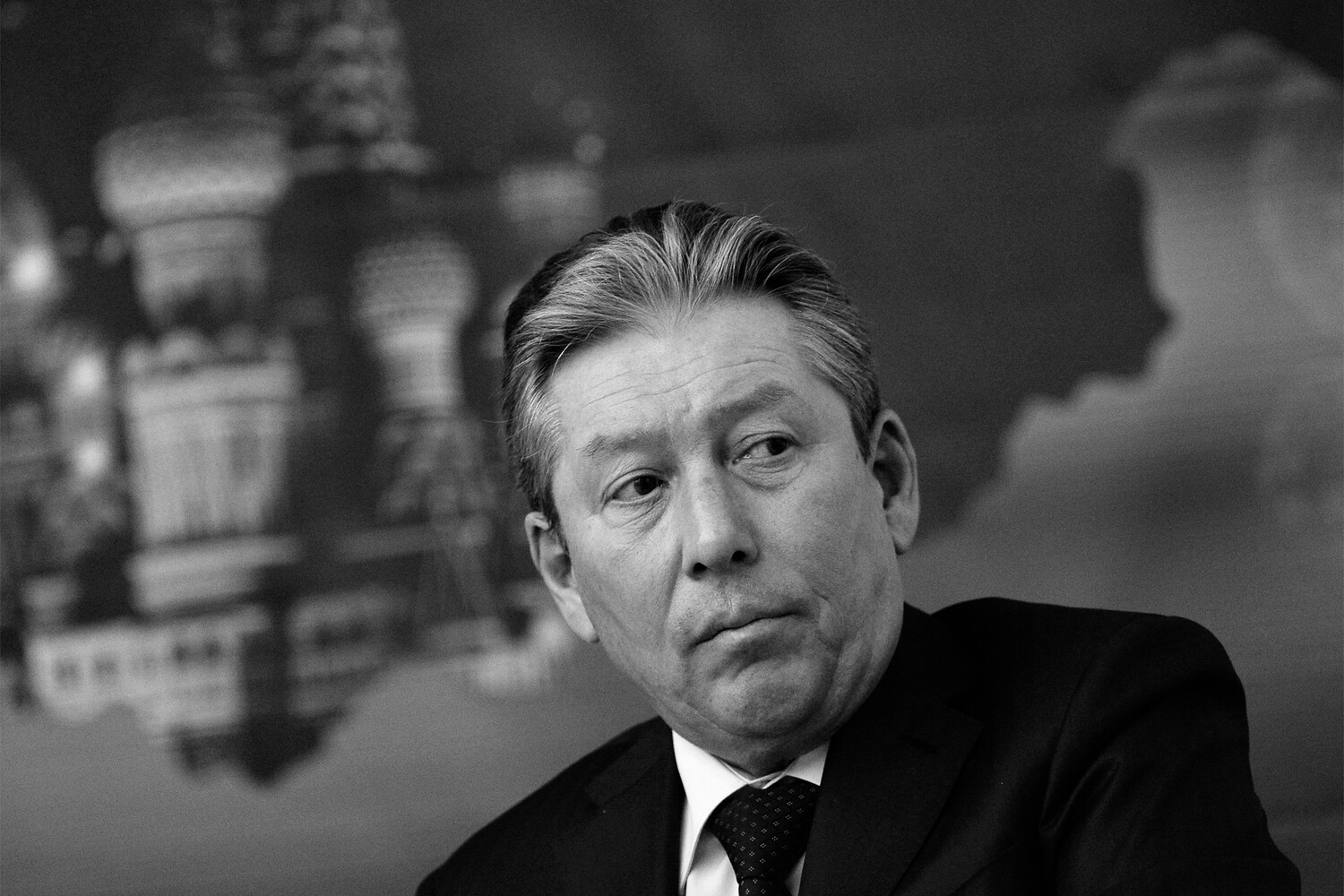 Russian Lukoil chief dies after falling from hospital window