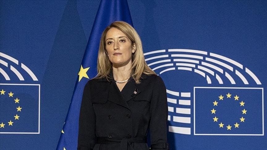 ევროპარლამენტის პრეზიდენტი – მამაცი უკრაინელი ხალხი რუსულ ტანკებს წვავს, ჩვენ კი, რუსეთს ფულს ვაძლევთ ახალი ტანკებისთვის