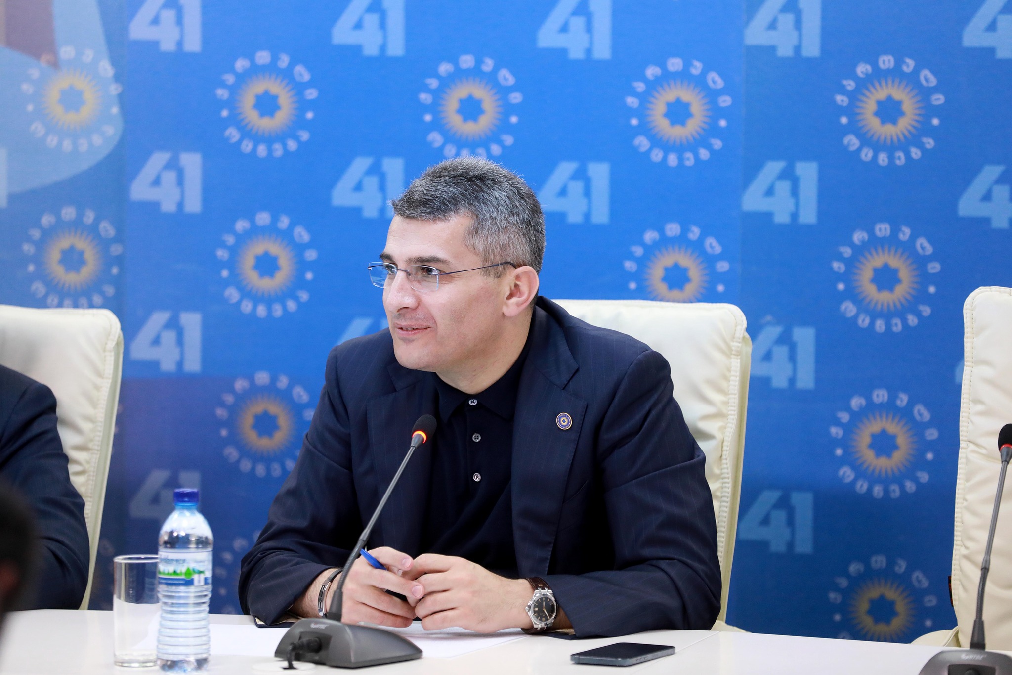 მამუკა მდინარაძე – თუკი 65%-დან ვერ მოაქვს მკვლევარს პასუხი, შეიძლება თუ არა ასეთი კვლევა სანდოდ ჩავთვალოთ?!