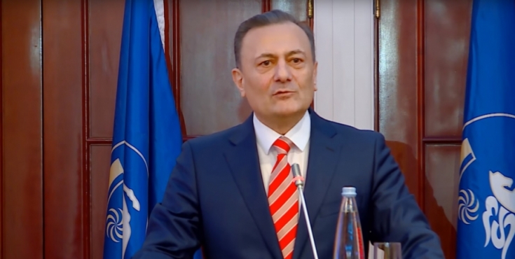 შალვა ნათელაშვილი – ფრანგი ოლიგარქები არნოს თამადობით დღე და ღამ მუშაობენ ან ნაძირალას გადასარჩენად