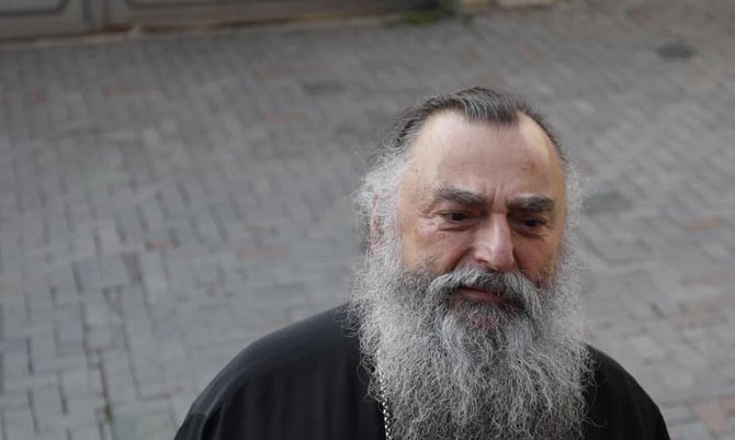 Top cleric offers home arrest for Saakashvili in his aparchy