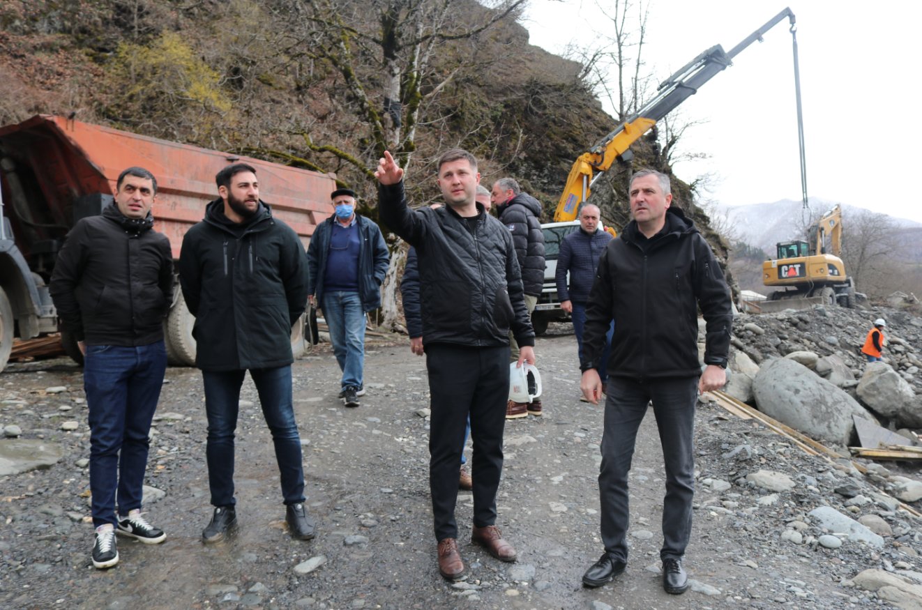 Frontnews - Similar news image