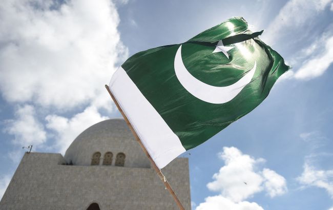 Pakistan recalls ambassador from Iran