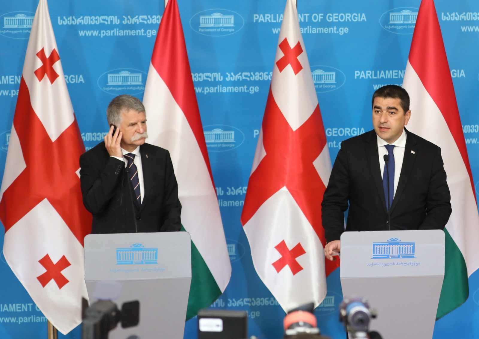 Frontnews - Similar news image
