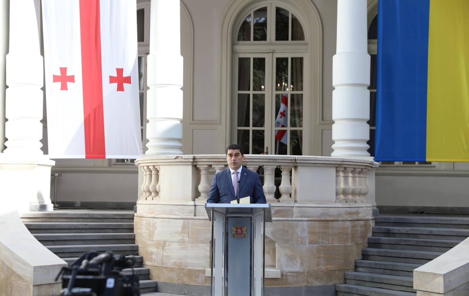 Frontnews - Similar news image