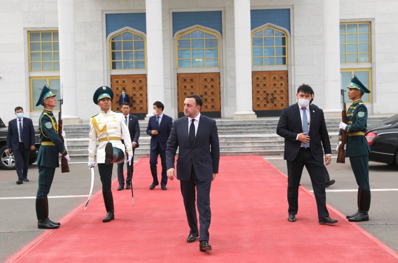 Frontnews - Similar news image