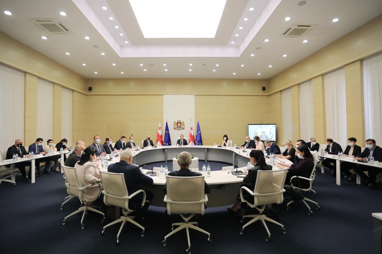 Frontnews - Similar news image