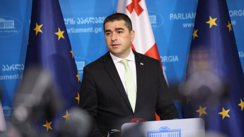 შალვა პაპუაშვილი – პირობითად თუ გაიყვანა რომელიღაცა პარტიამ 15 პარლამენტის წევრი, მე-16-დან შეუძლიათ ეს სია ჩახსნან, 15 კაცს თითს ვერ დაადებს ვერცერთი პარტია