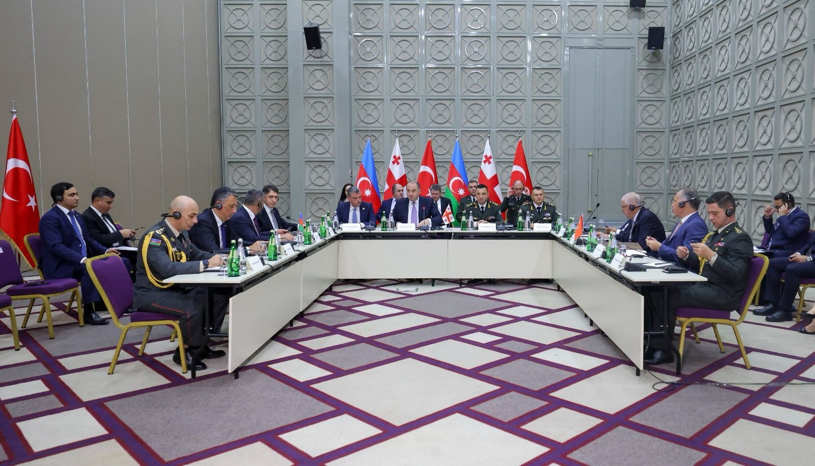 Frontnews - Similar news image