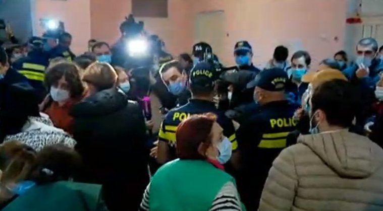 Police called at 72nd polling station in Gldani
